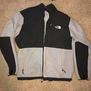NORTH FACE DENALI JACKET SIZE LARGE